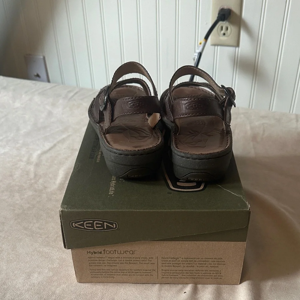 Keen Brown Leather Sandals with Adjustable Straps - Picture 3 of 10